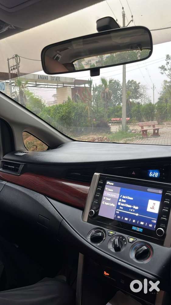 Toyota Innova Crysta 2023