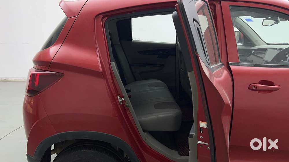 Mahindra Kuv 100 Mfalcon G80 K4, 2017, Petrol