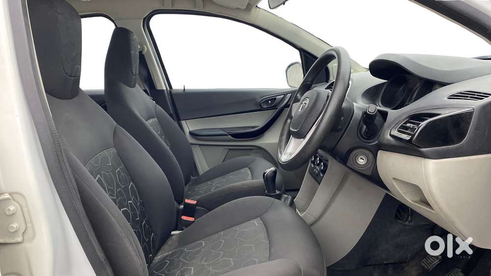 Tata Tiago 1.2 Revotron Xt, 2016, Petrol
