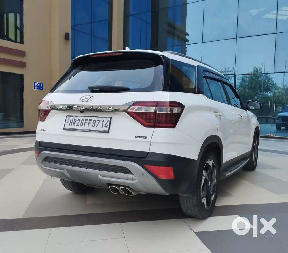 Nov. 2023 Hyundai Alcazar 1.5 Petrol With Extended Warranty.
