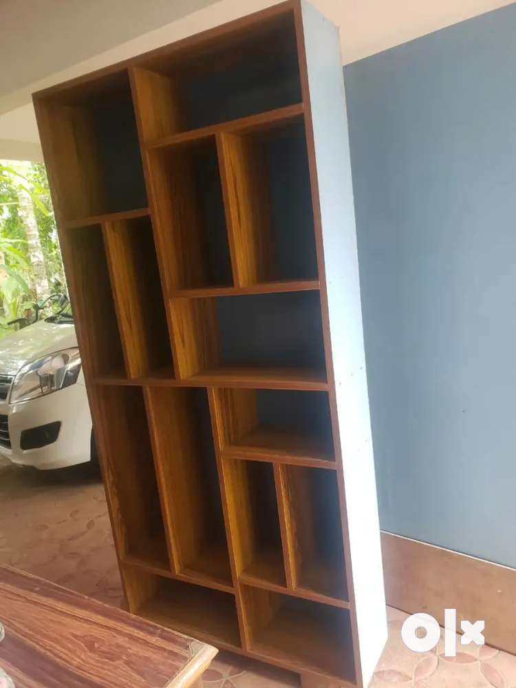 Bookshelf olx deals