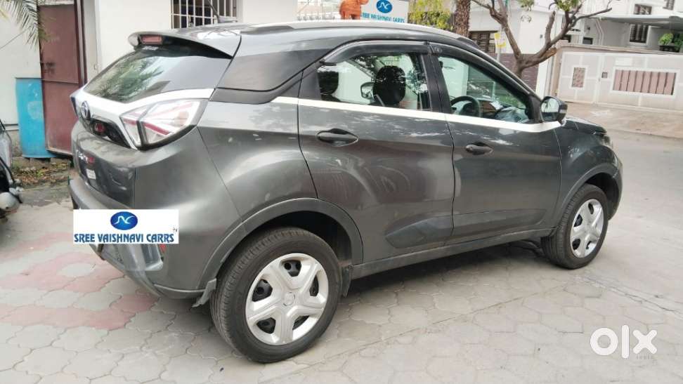 Tata Nexon, 2022, Petrol