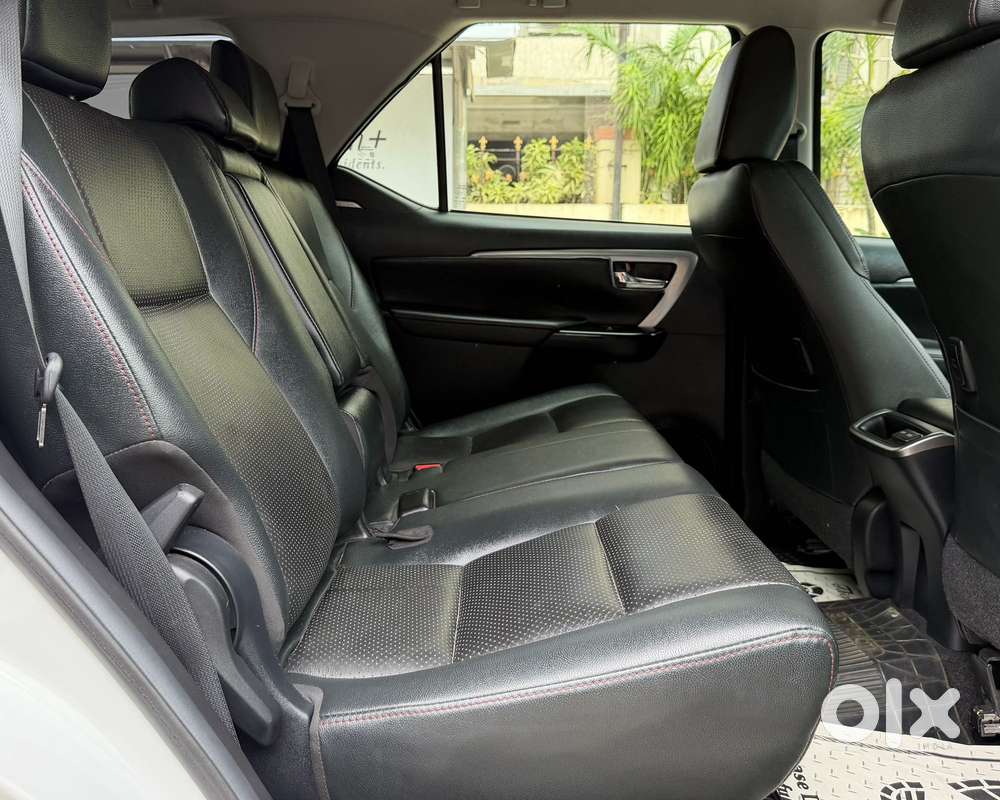 Toyota Fortuner Legender 4x2 At 2.8, 2024, Diesel