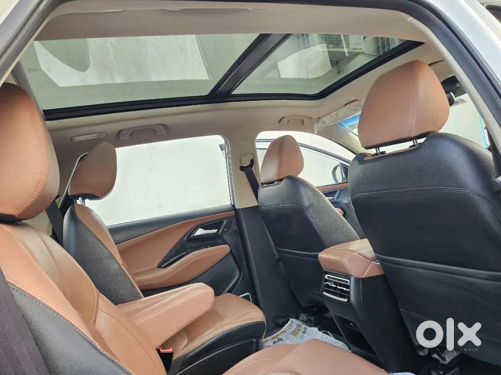 Mg Hector Plus Savvy Pro 2023