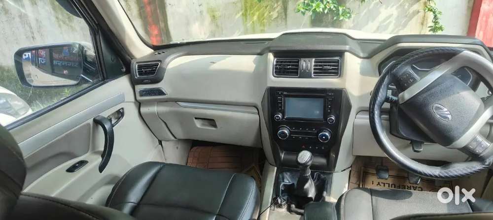 Mahindra Scorpio S10 2017
