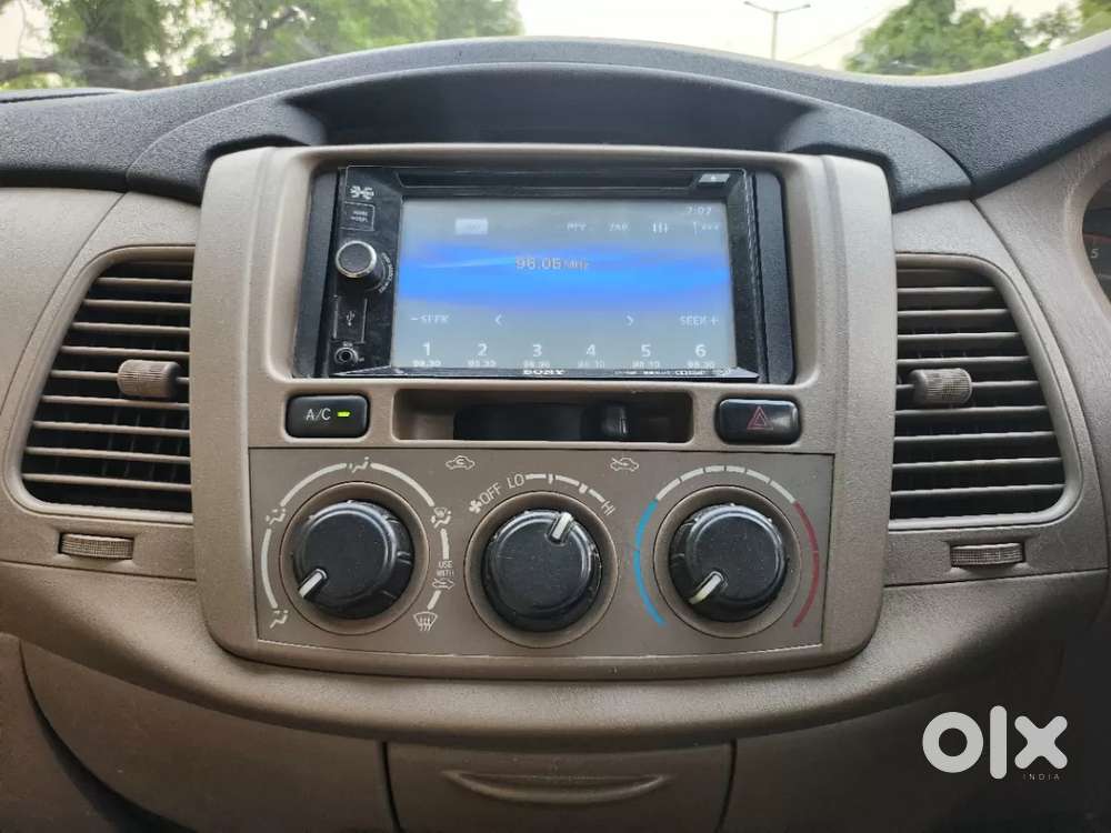 Toyota Innova 2.5 G (diesel) 7 Seater Bs Iv, 2016, Diesel