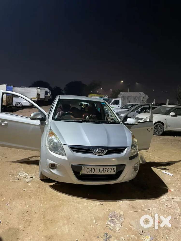 Hyundai I20 Spotz 2011 Year