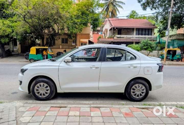 Maruti Suzuki Swift Dzire Vxi(o) At, 2025, Petrol