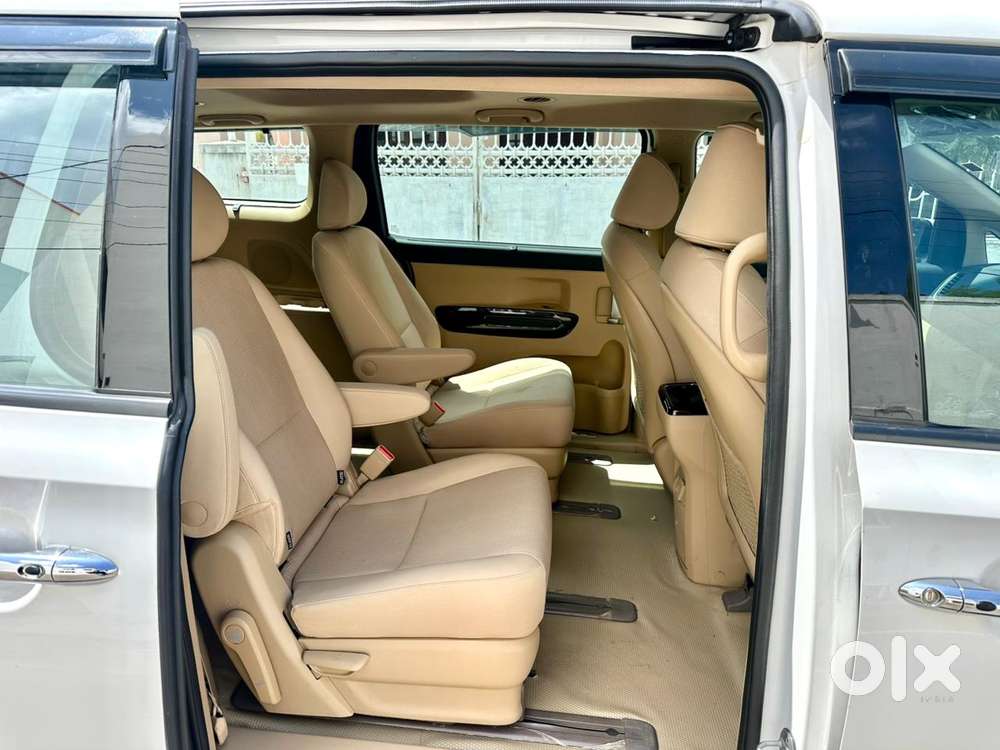 Kia Carnival Prestige, 2021, Diesel