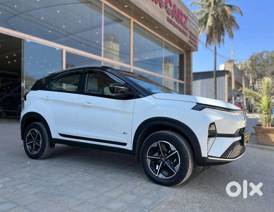 Tata Nexon Ev Empowered Plus Lr, 2024