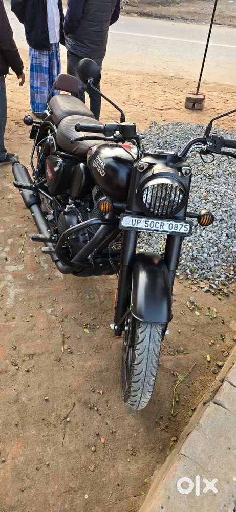 Royal Enfield Classic 2023 Stealth Black