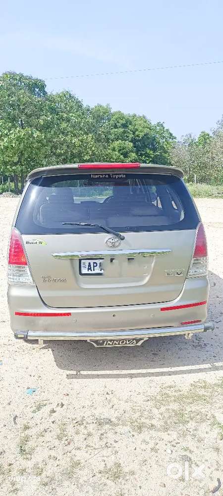 Toyota Innova 2012 Diesel Well Maintained