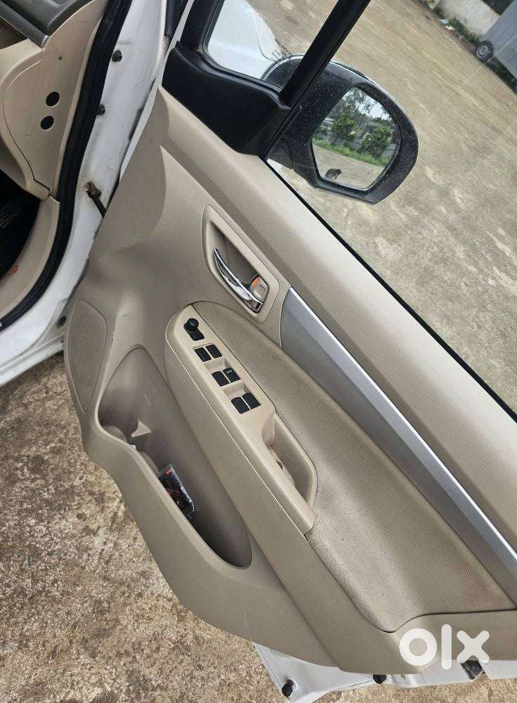 Maruti Suzuki Ertiga 1.4 Vxi Cng Anniversary Edition, 2017, Cng & Hy..