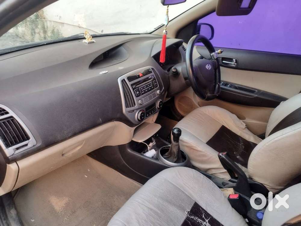Hyundai I20 Magna 2014  61,000 Km  Family Driven  Excellent Engine