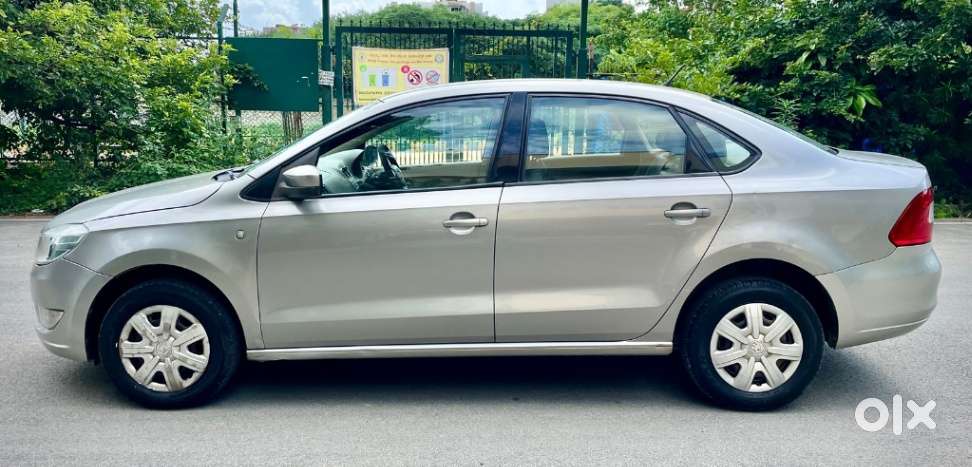 Skoda Rapid 1.6 MPI AT Ambition, 2014, Petrol