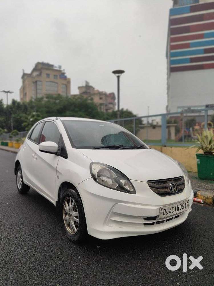 Honda Brio V Mt, 2014, Petrol
