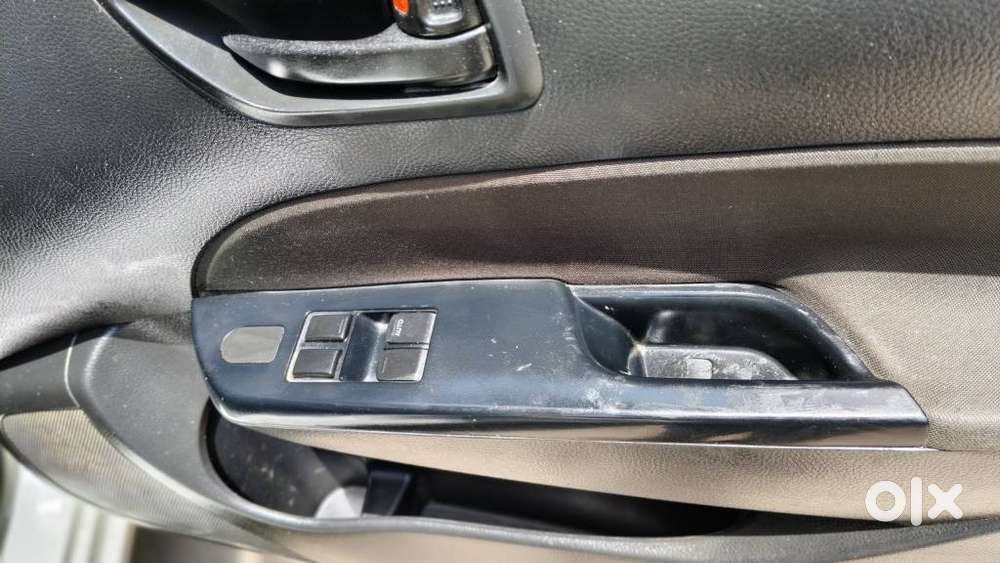 Maruti Suzuki Swift 1.2 Lxi (o), 2017, Cng & Hybrids
