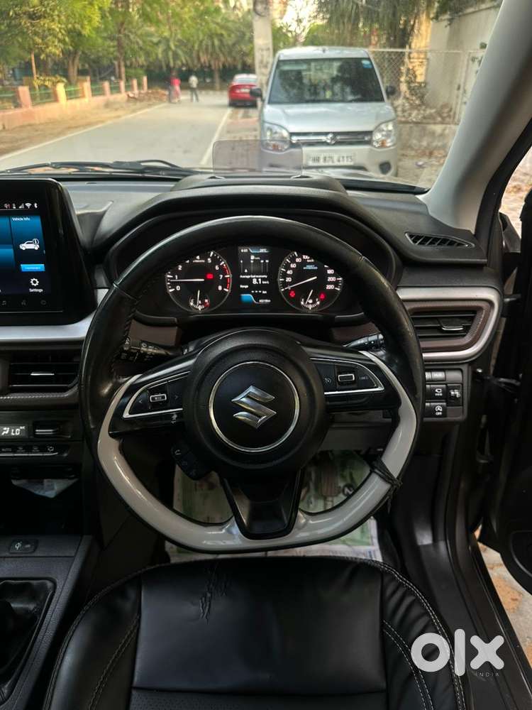 Maruti Suzuki Brezza 1.5 Zxi Smart Hybrid, 2023, Petrol