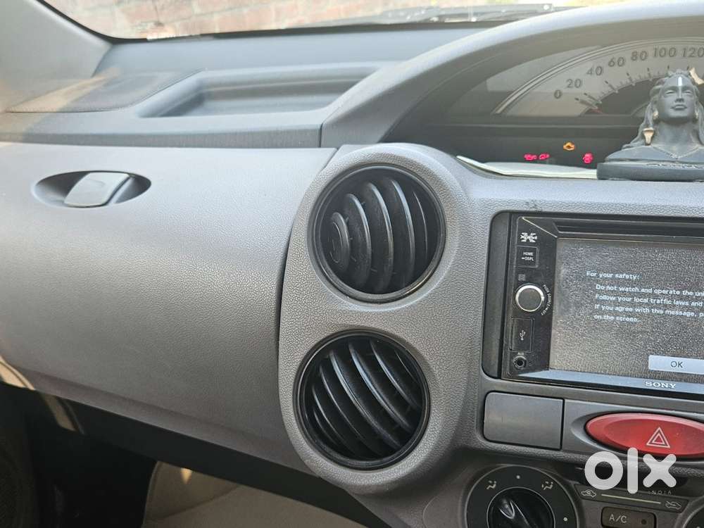 Toyota Etios Liva 2011