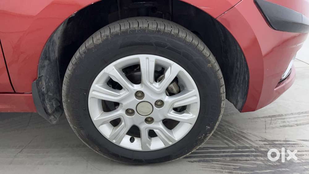 Tata Tiago Xza, 2018, Petrol