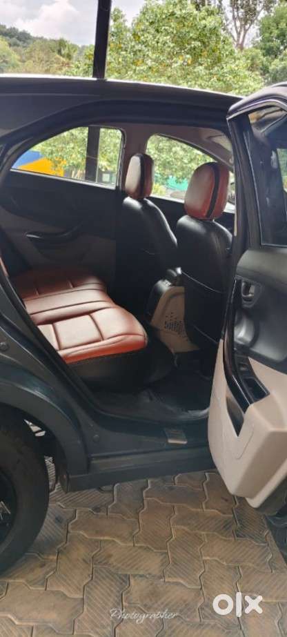 Tata Nexon 1.2 Revotron Xma Amt (s), 2018, Petrol