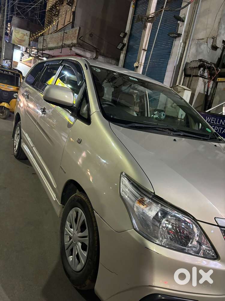 Toyota Innova 2014 Diesel Well Maintained