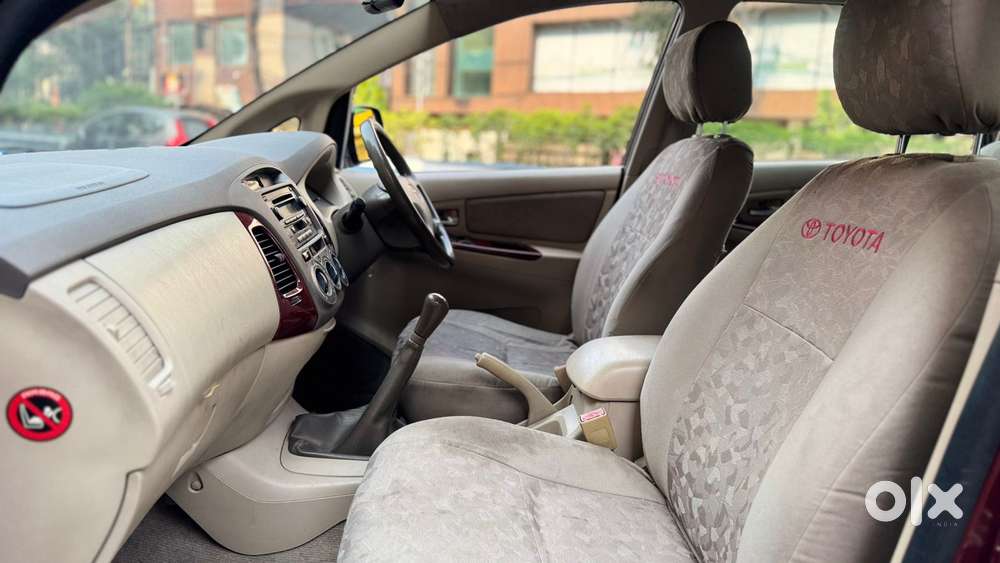 Toyota Innova 2004-2011 2.5 G4 Diesel 8-seater, 2006, Diesel