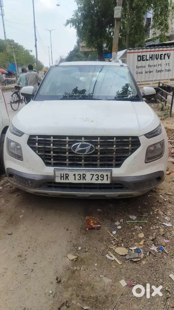 Hyundai Venue 2021 Petrol 116000 Km Driven