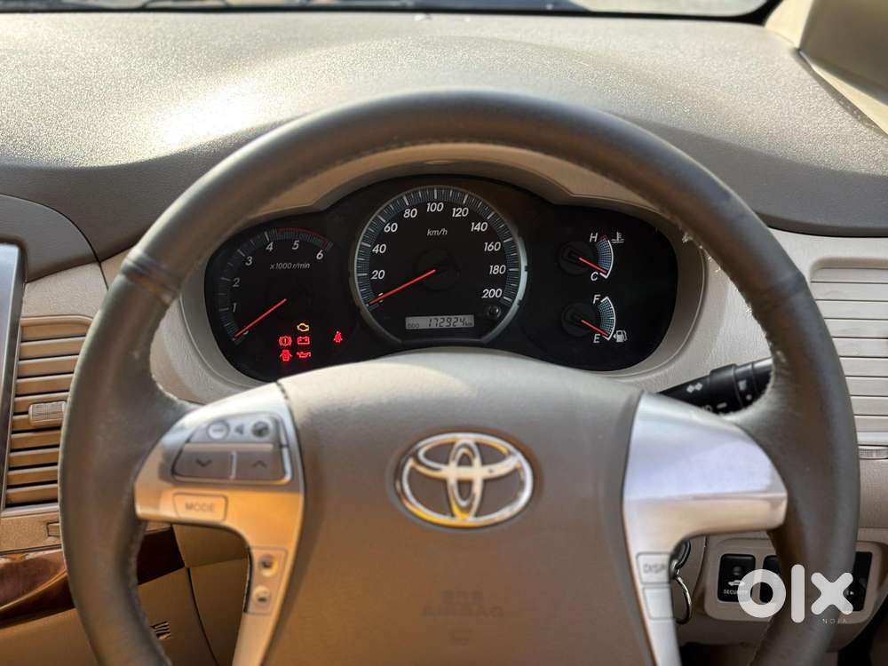 Toyota Innova 2.5 V 7 Str, 2014, Diesel