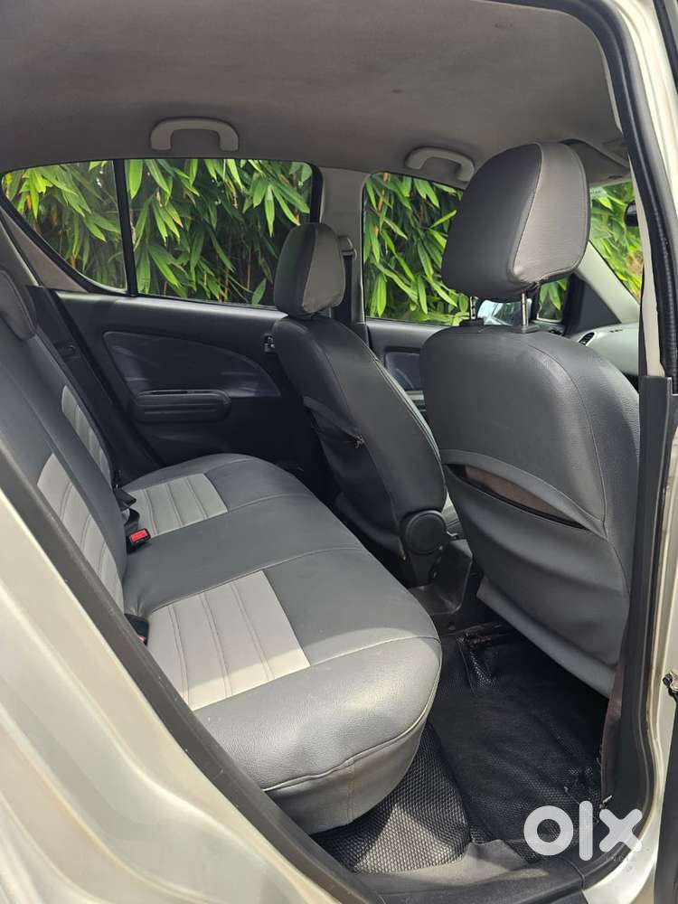 Maruti Suzuki Ritz Vxi, 2012, Petrol
