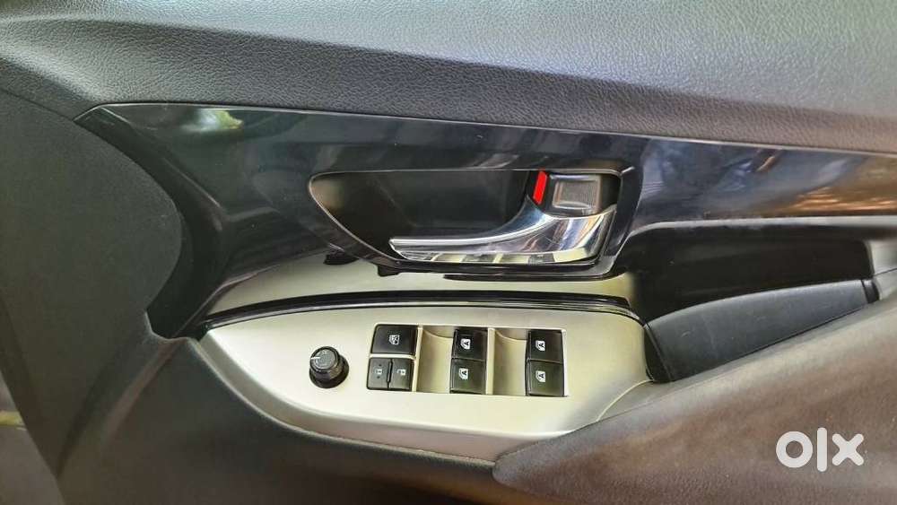 Toyota Innova Crysta 2.4 V 8 Str, 2017, Diesel