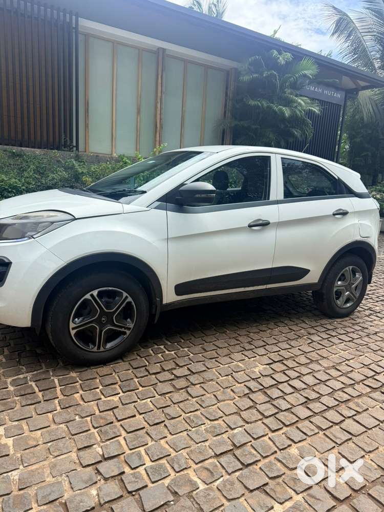 Tata Nexon Petrol 2018