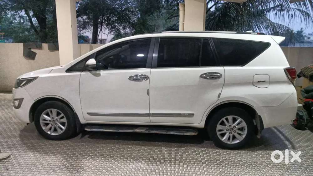 Toyota Innova Crysta 2.4 V 7 2018