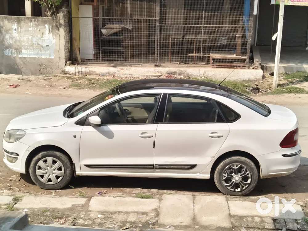 Skoda Rapid 1.6 Ambition 2013