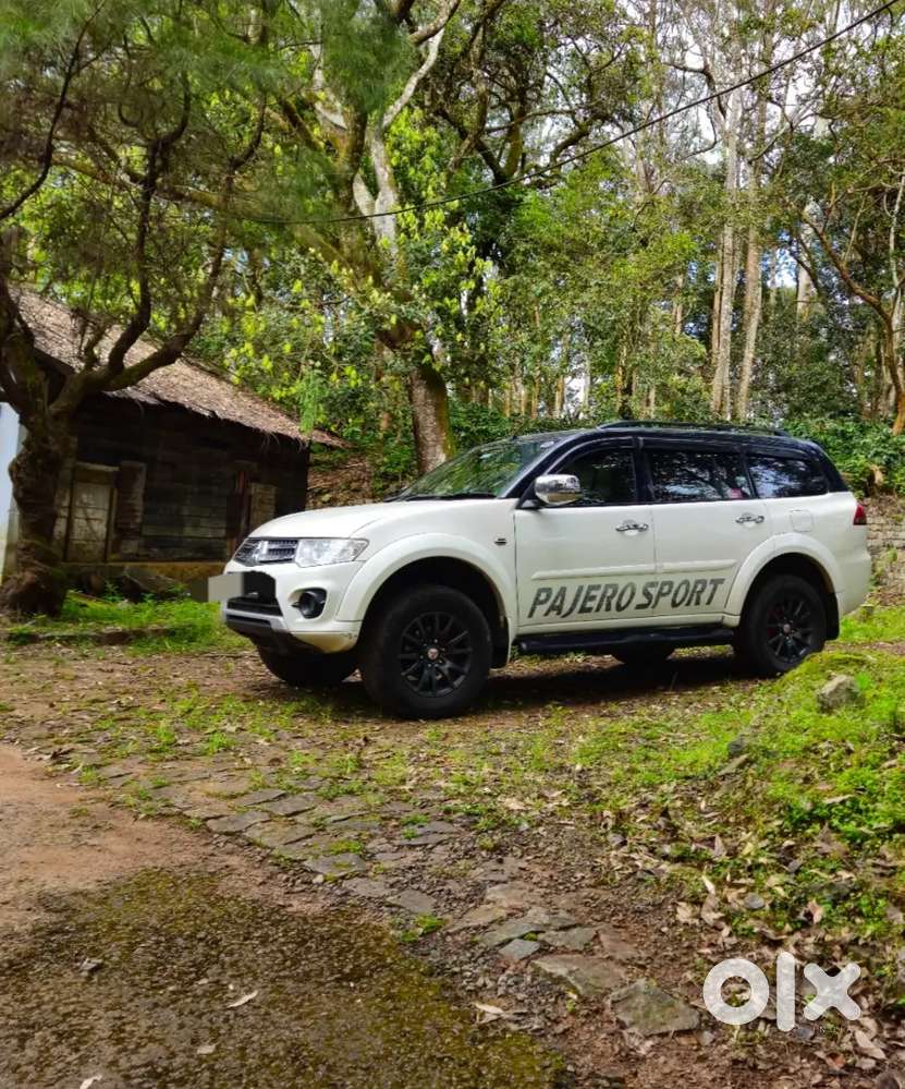 Pajero Sport 2017 At - Mint Condition