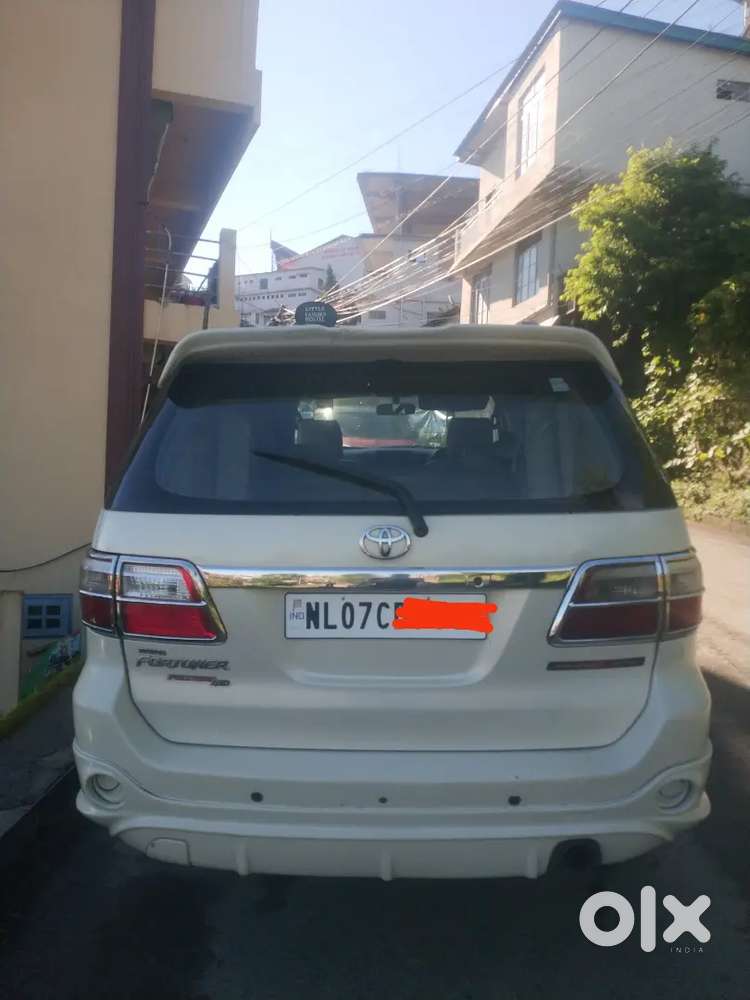 Toyota Fortuner Anniversary Edition- 4x4diesel 2010
