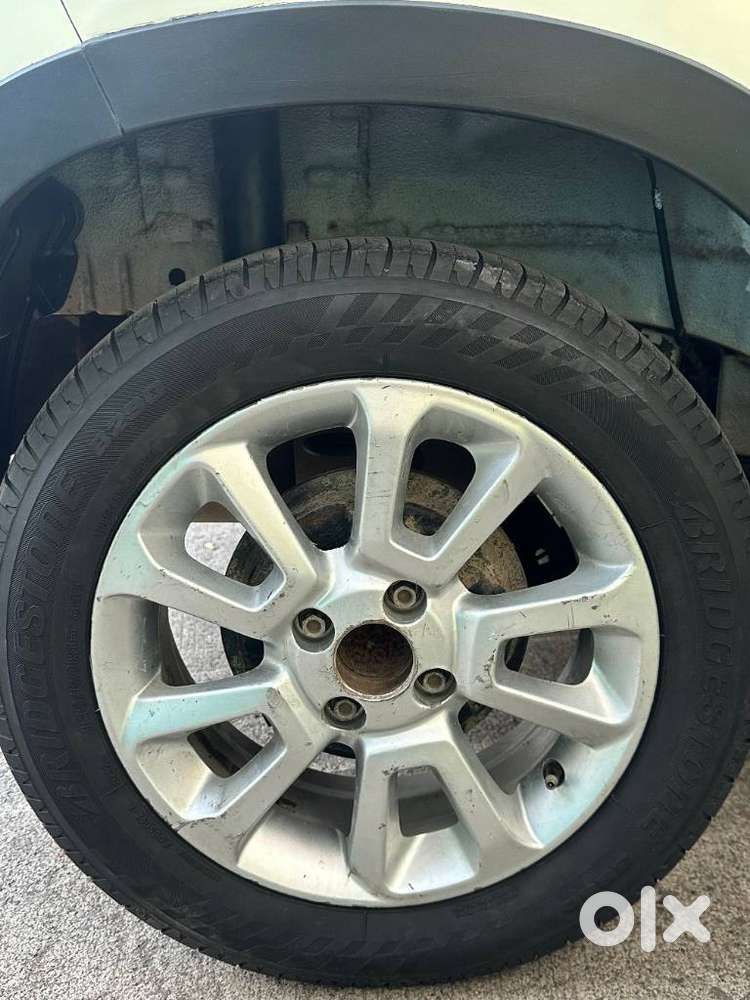 Mahindra Kuv 100 2016-2017 Mfalcon G80 K8, 2017, Petrol