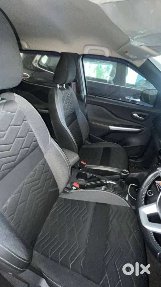 Nissan Magnite Top End 2021 Petrol 15099 Km Driven