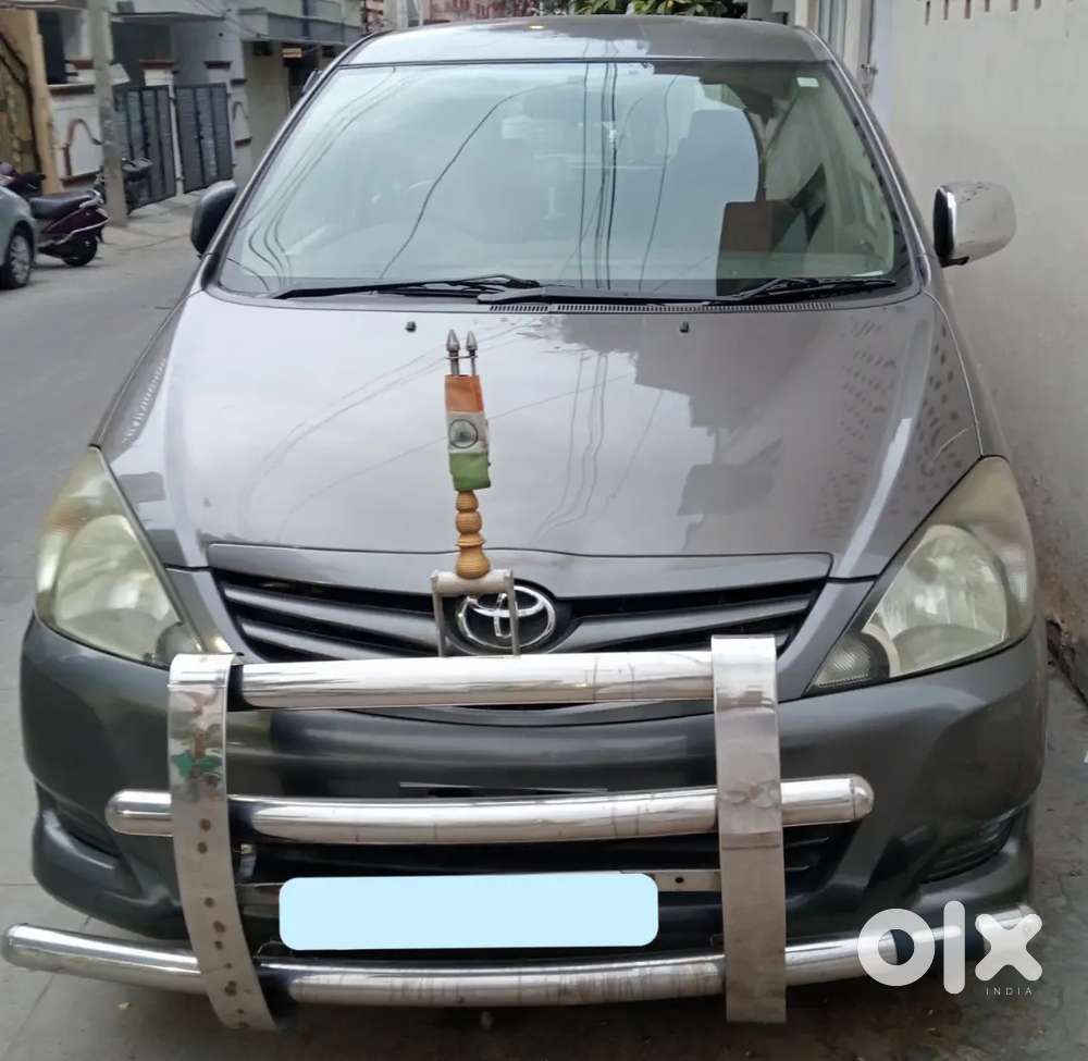 Toyota Innova 2011 Diesel Well Maintained