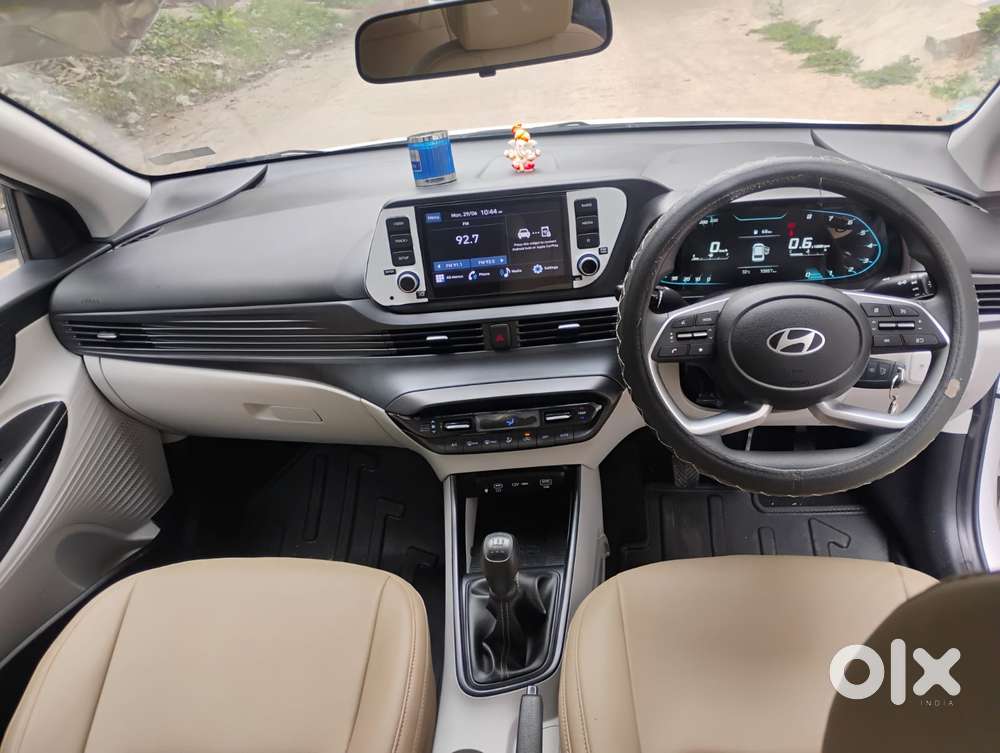 Hyundai I20 Sportz 1.2 Mt Dual Tone, 2024, Petrol