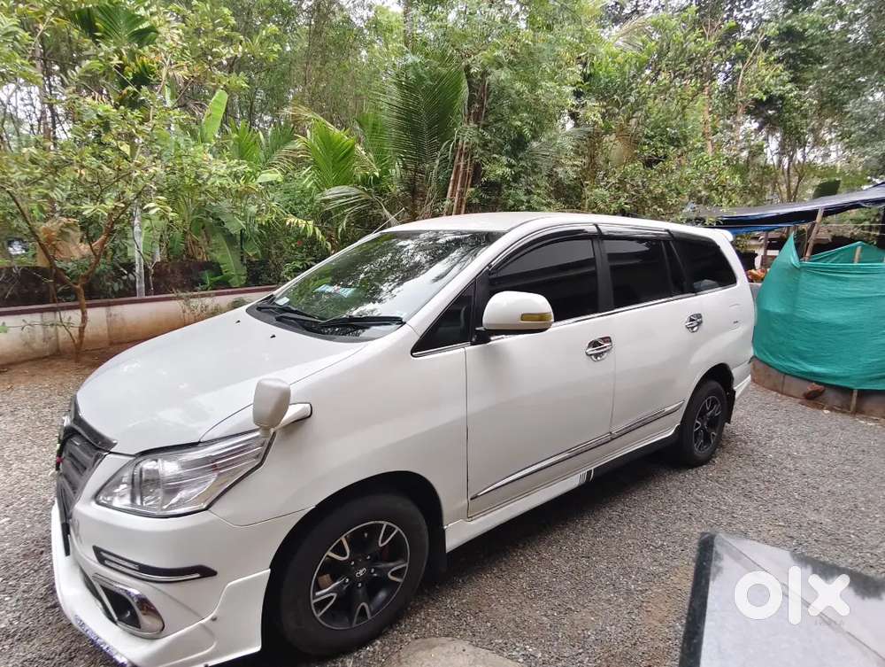 Toyota Innova 2010 Diesel 215000 Km Driven