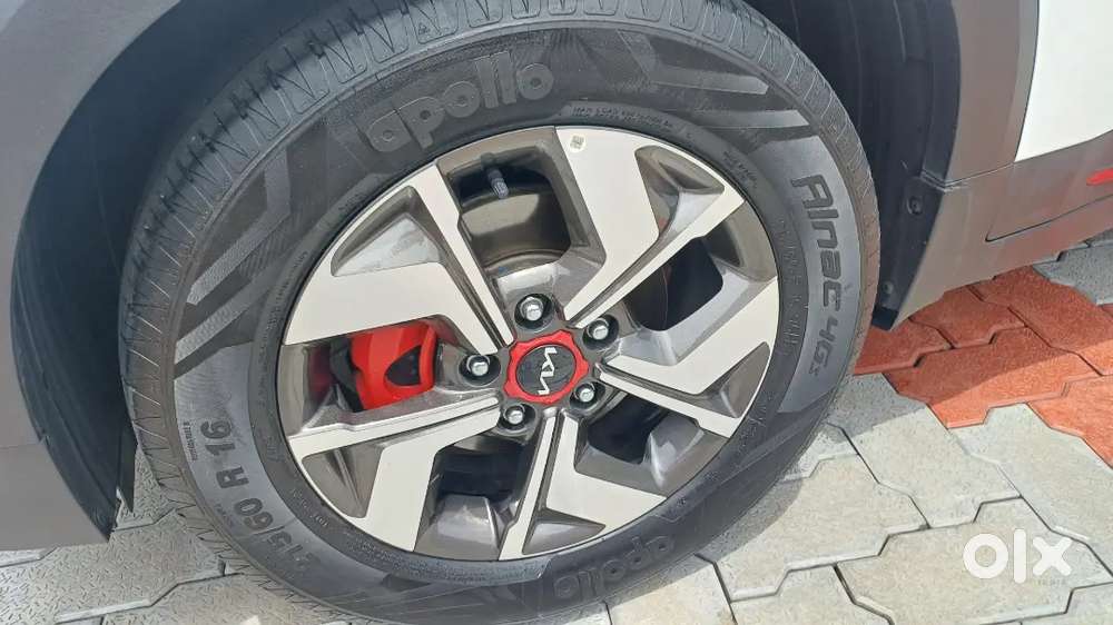 Kia Sonet 7 Dct Gtx Plus Turbo Petrol Automatic