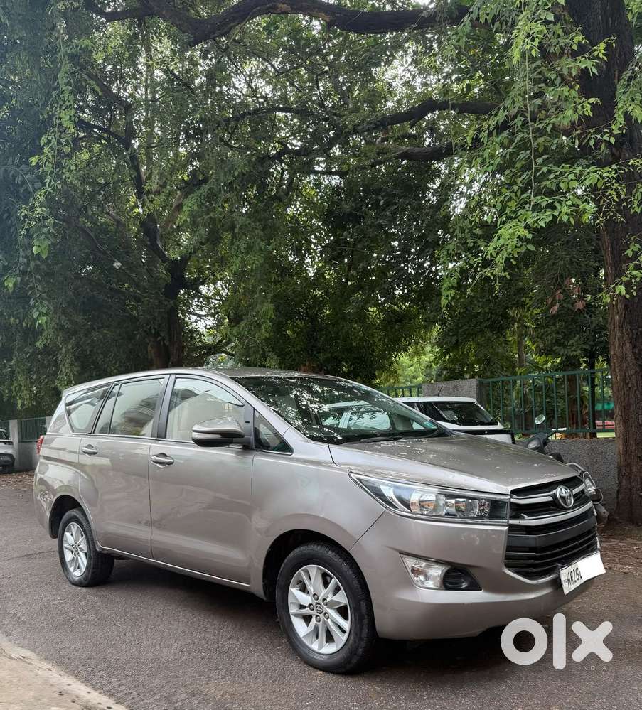 Toyota Innova Crysta 2.4 G Mt, 2016, Diesel