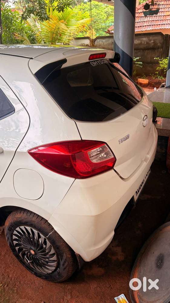Tata Tiago Xe 2018