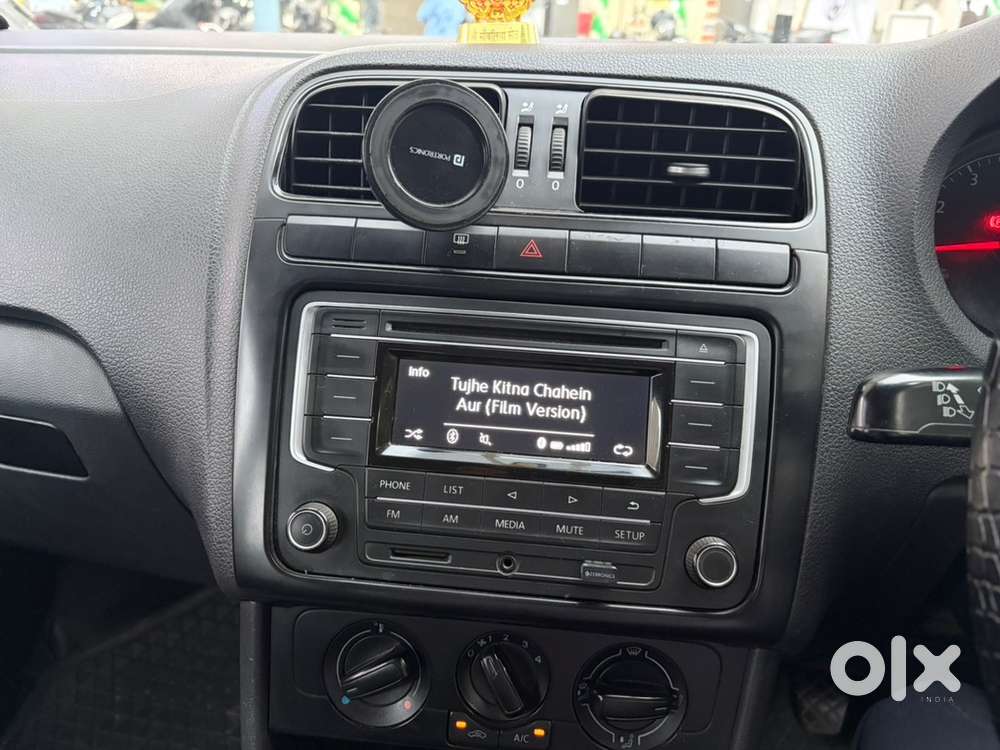 Volkswagen Polo Petrol 2016