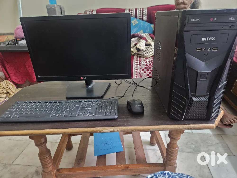 Moniter cup mouse keyboard