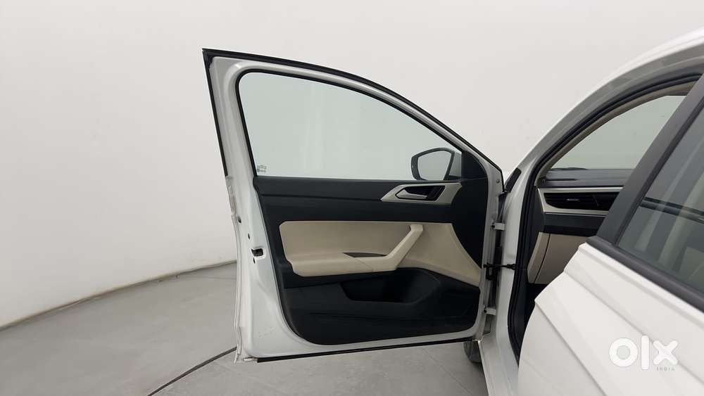 Volkswagen Virtus Highline Plus 1.0 Tsi At, 2022, Petrol