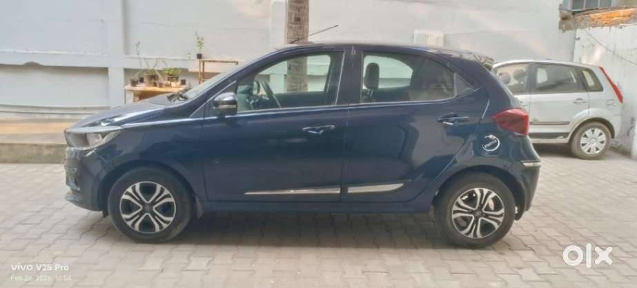 Tata Tiago 1.05 Revotorq Xt, 2023, Petrol