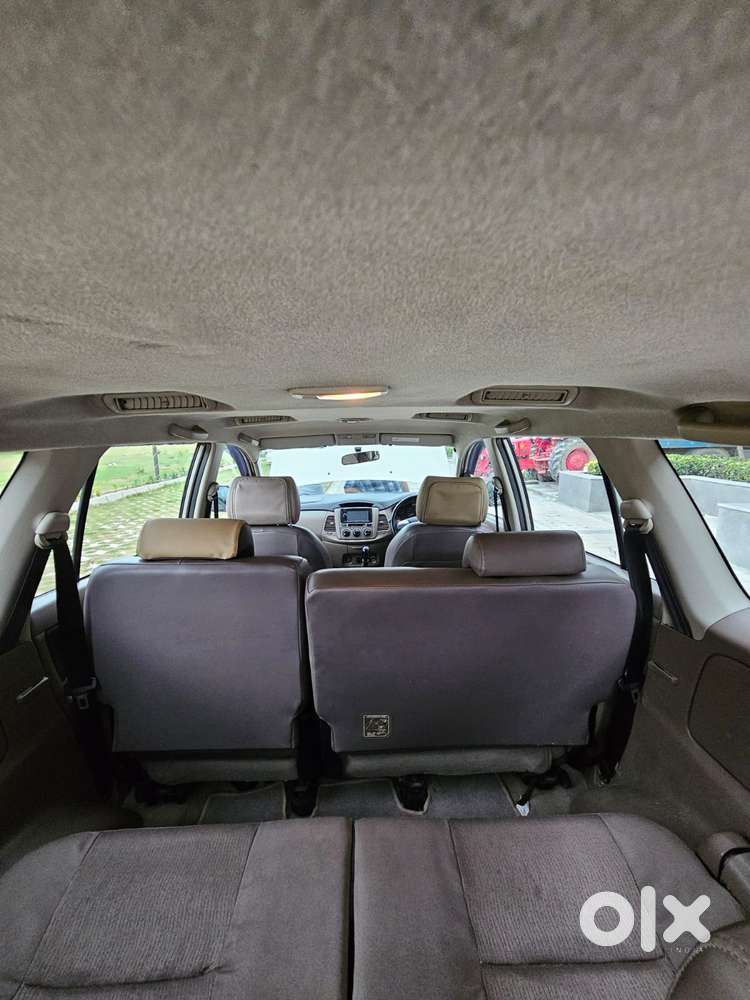 Toyota Innova [2013-2016] 2.5 G4 8 Str, 2016, Diesel