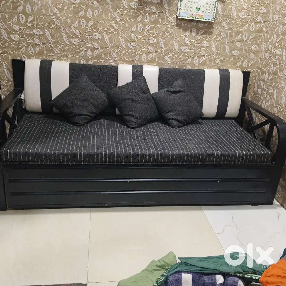 Sofa cumbed